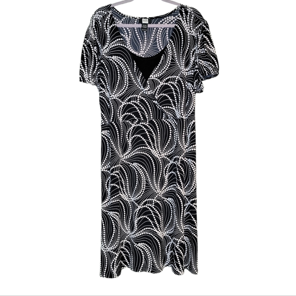 Studio 1940 plus size dress size 26/28W black and white ties in the back